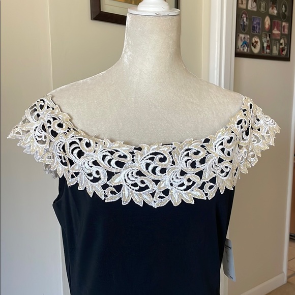 Vintage Dave & Johnny Party or Prom Dress. - Picture 11 of 11